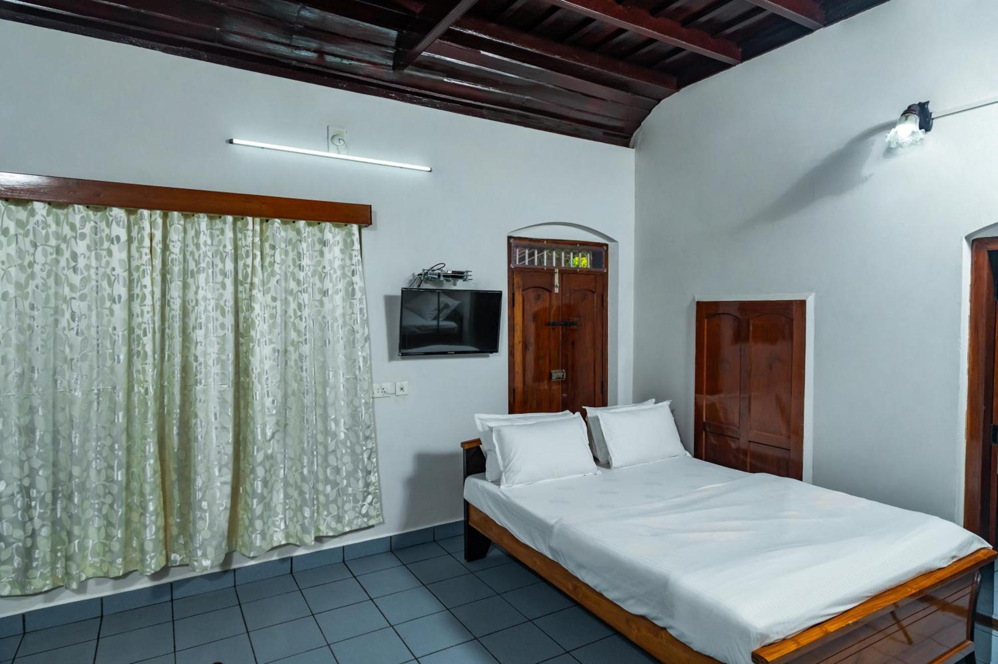 Babira Brookside Heritage Resort คุมาราคม ภายนอก รูปภาพ