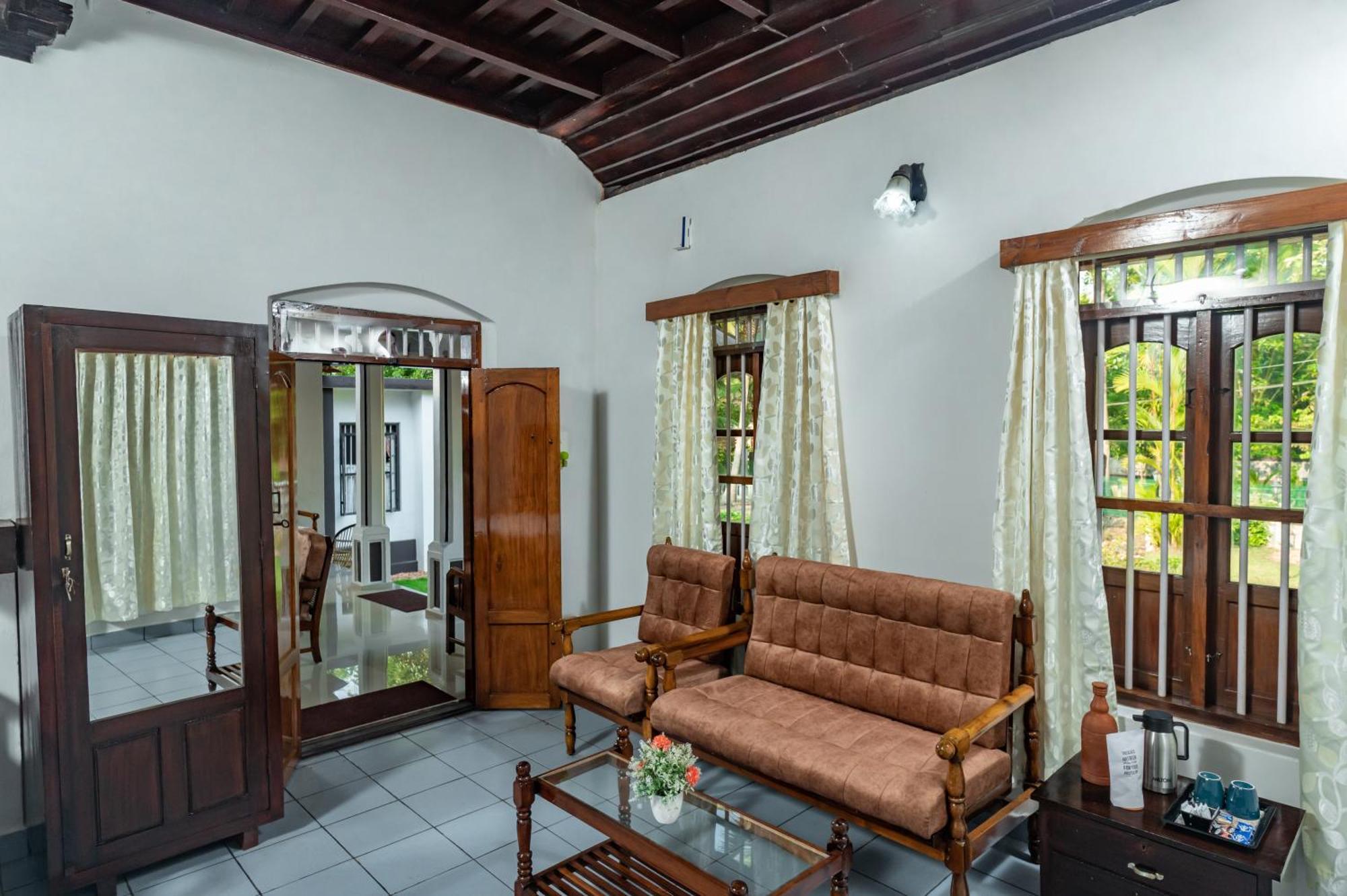Babira Brookside Heritage Resort คุมาราคม ภายนอก รูปภาพ