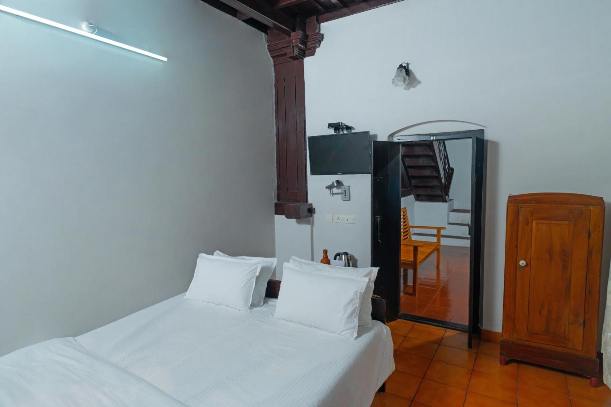 Babira Brookside Heritage Resort คุมาราคม ภายนอก รูปภาพ