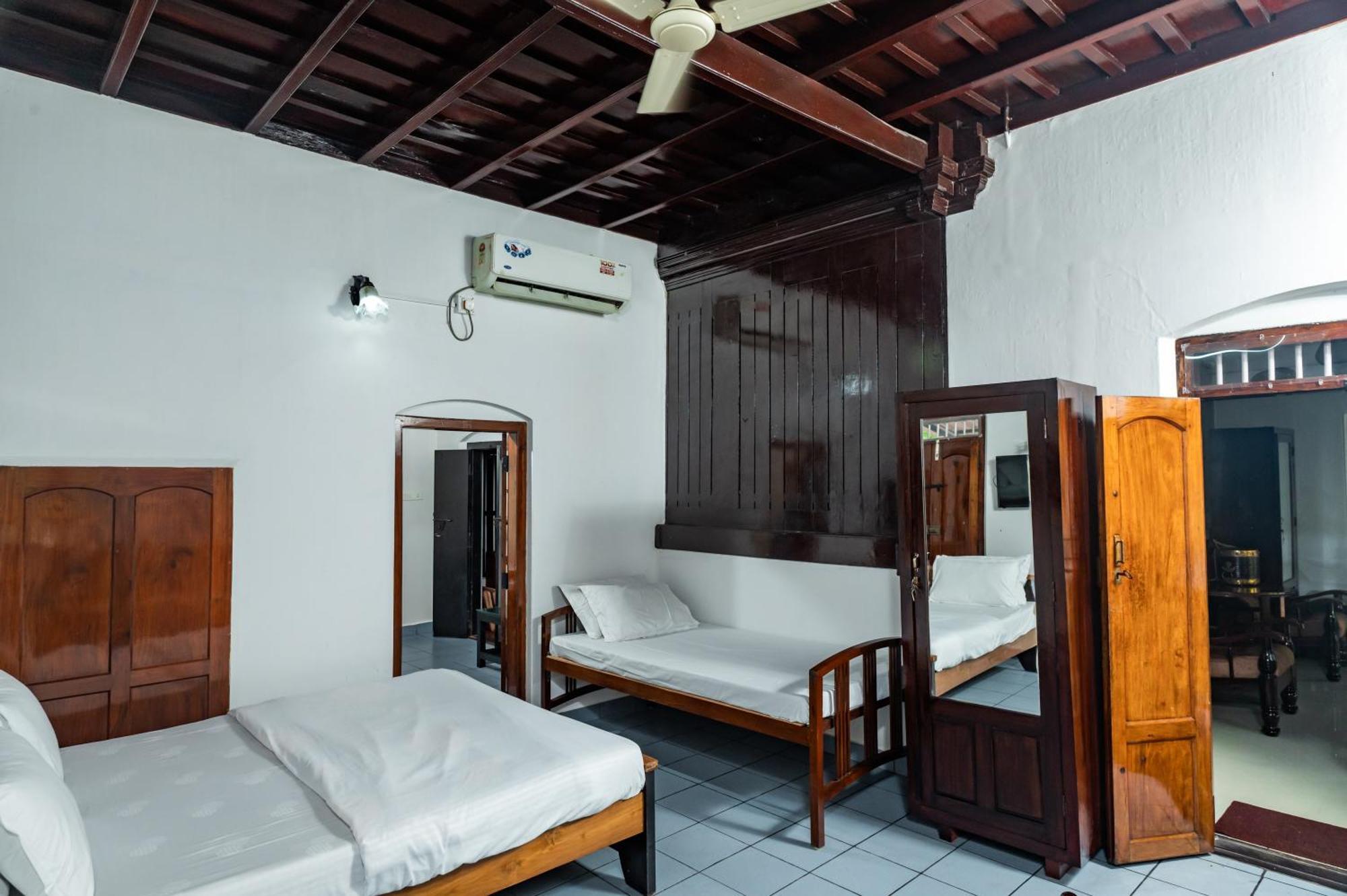 Babira Brookside Heritage Resort คุมาราคม ภายนอก รูปภาพ