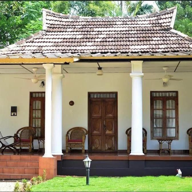 Babira Brookside Heritage Resort คุมาราคม ภายนอก รูปภาพ